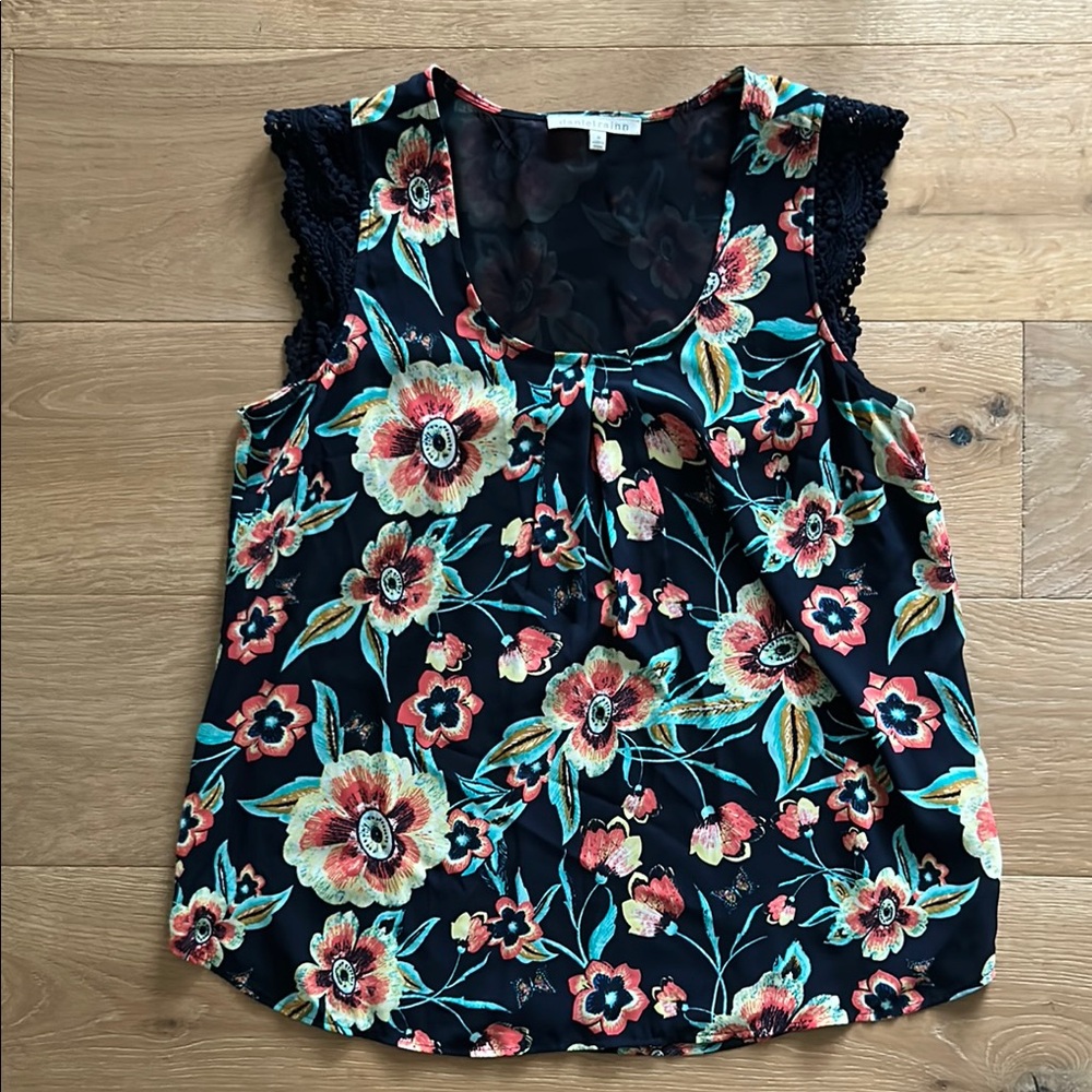 Daniel Rainn M Flowery Sleeveless Blouse